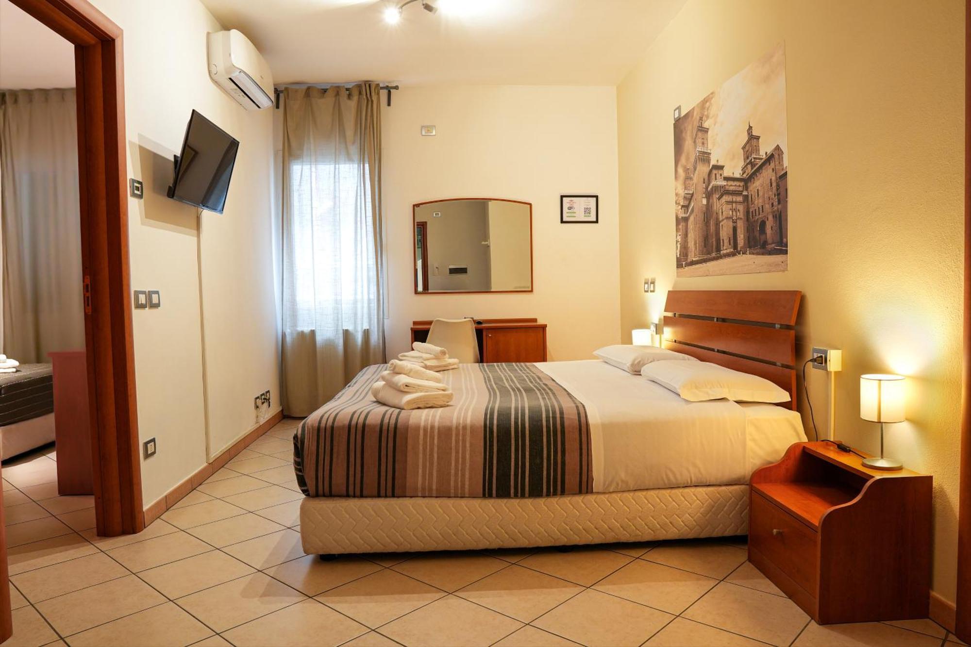 Smart Hotel Феррара Екстер'єр фото
