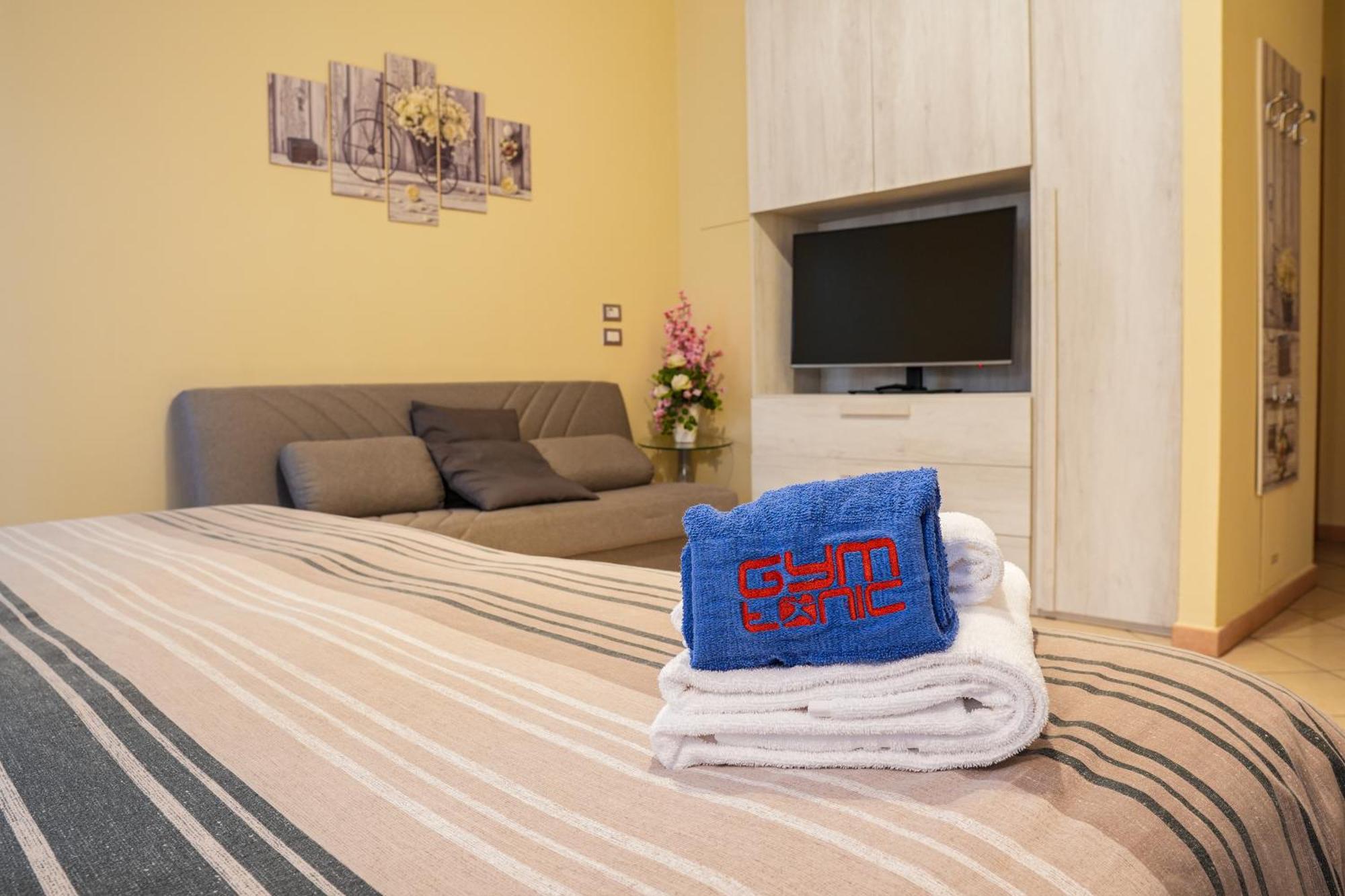 Smart Hotel Феррара Екстер'єр фото